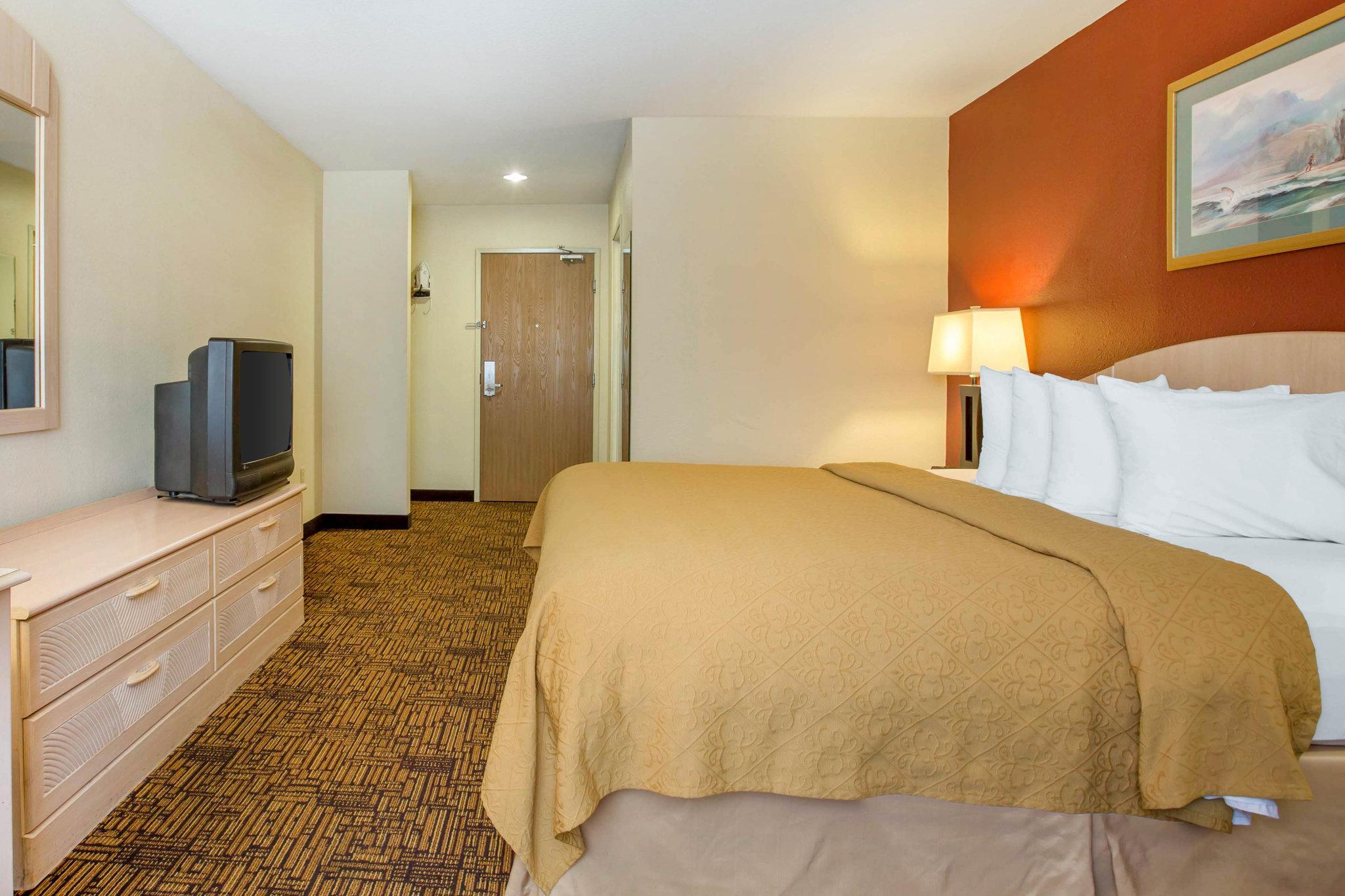 Quality Inn & Suites Weed Exteriör bild