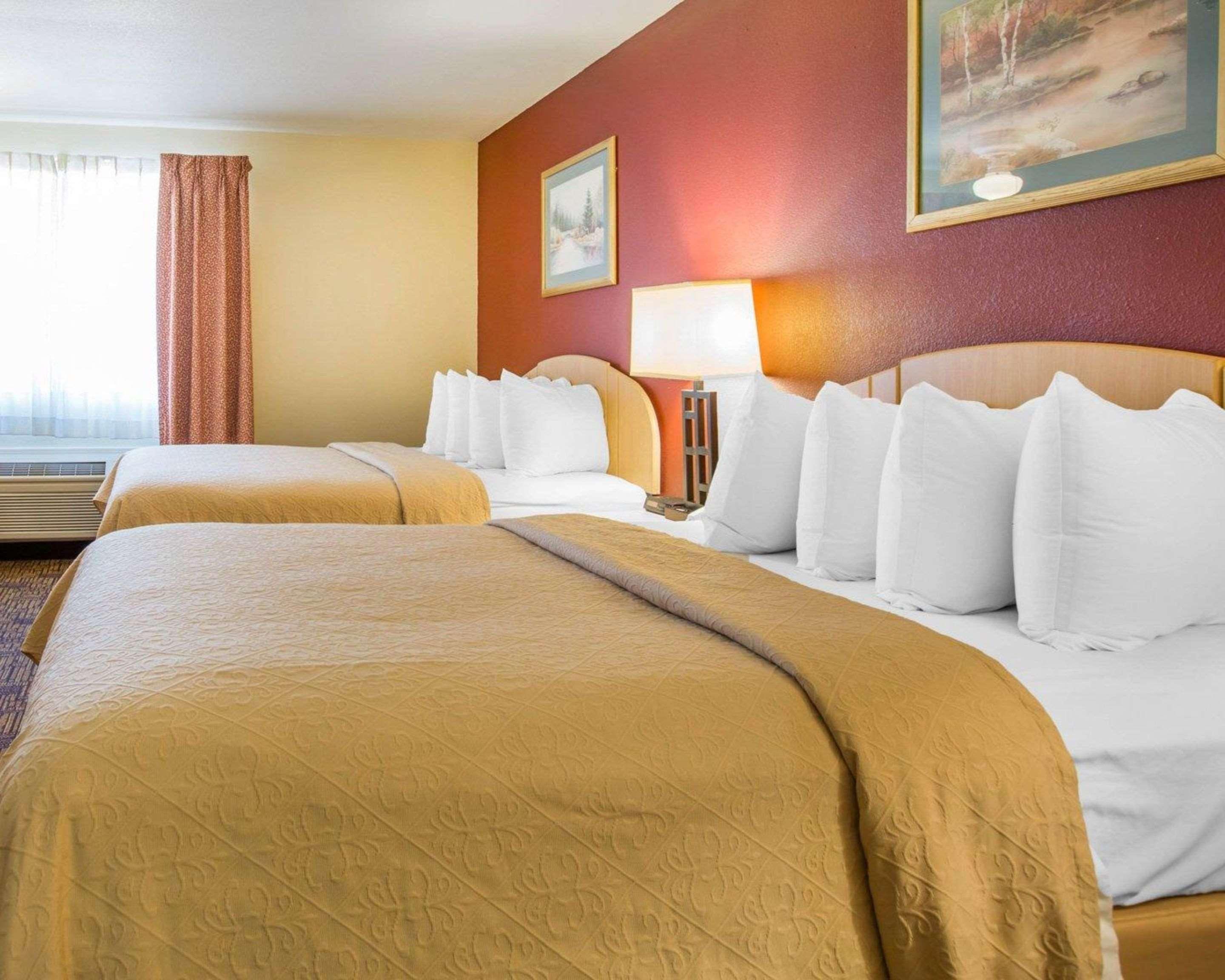 Quality Inn & Suites Weed Exteriör bild