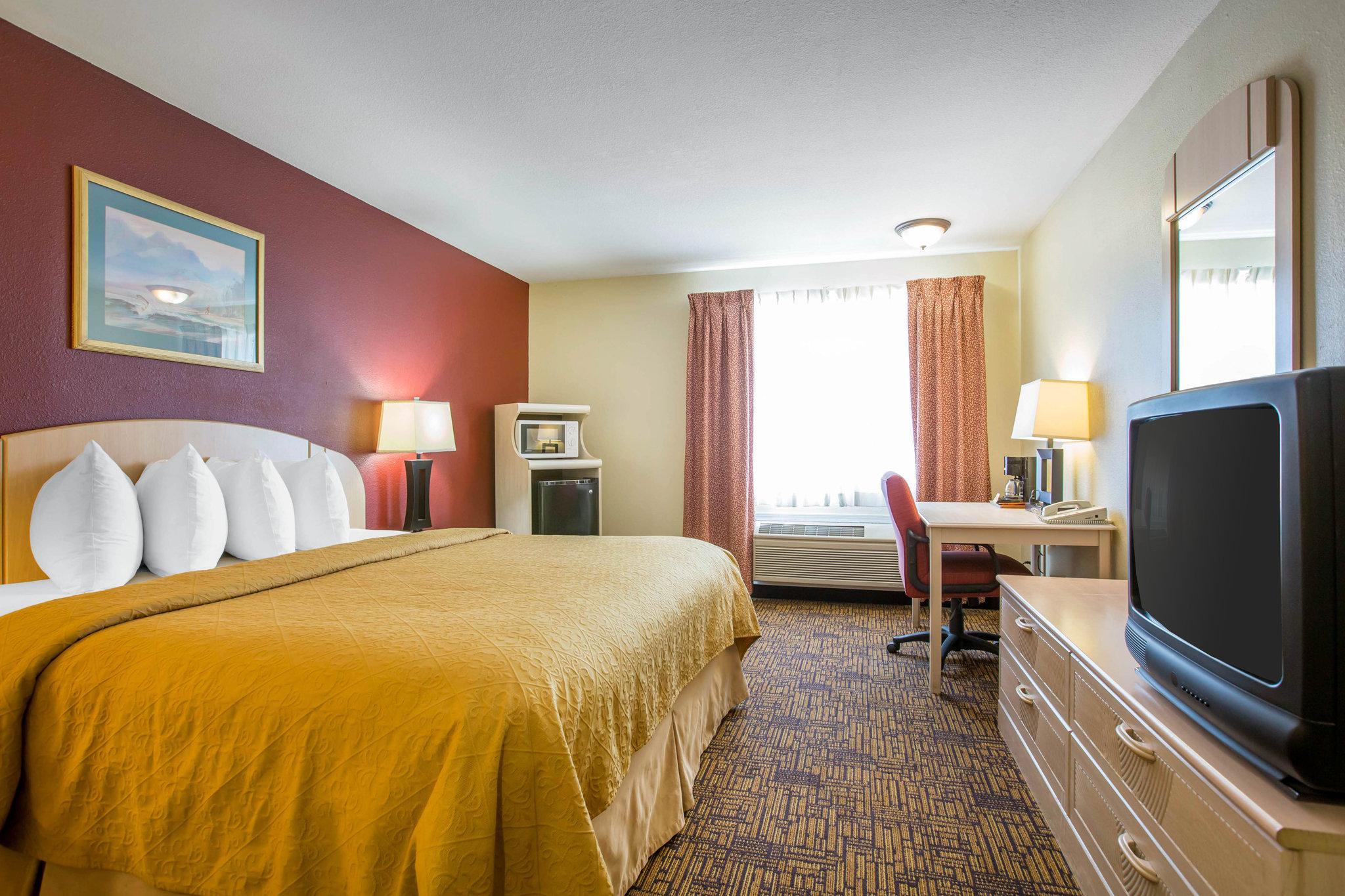 Quality Inn & Suites Weed Exteriör bild