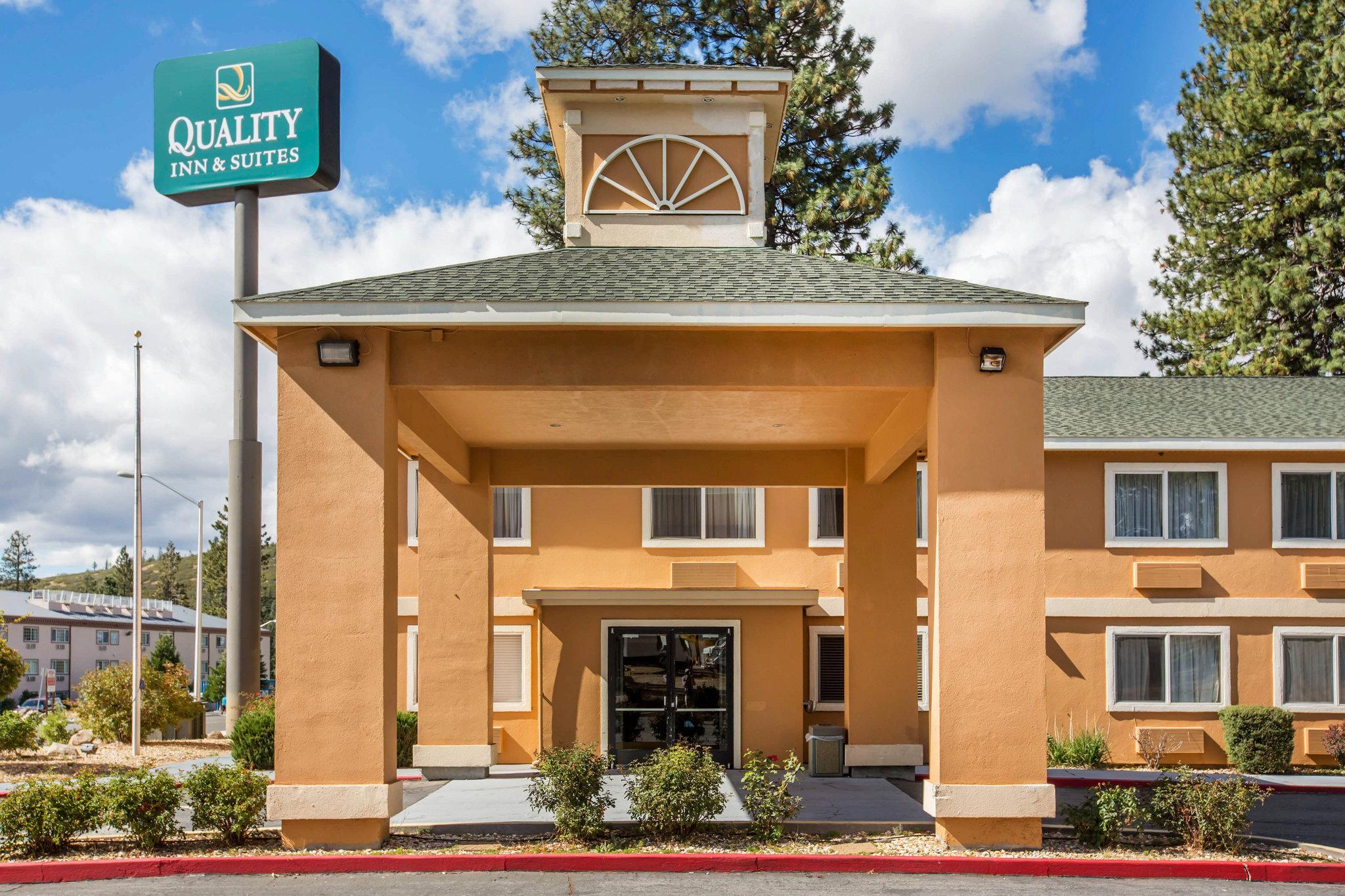 Quality Inn & Suites Weed Exteriör bild