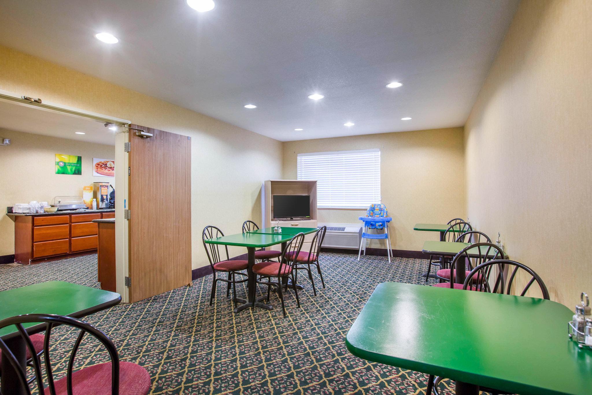 Quality Inn & Suites Weed Exteriör bild
