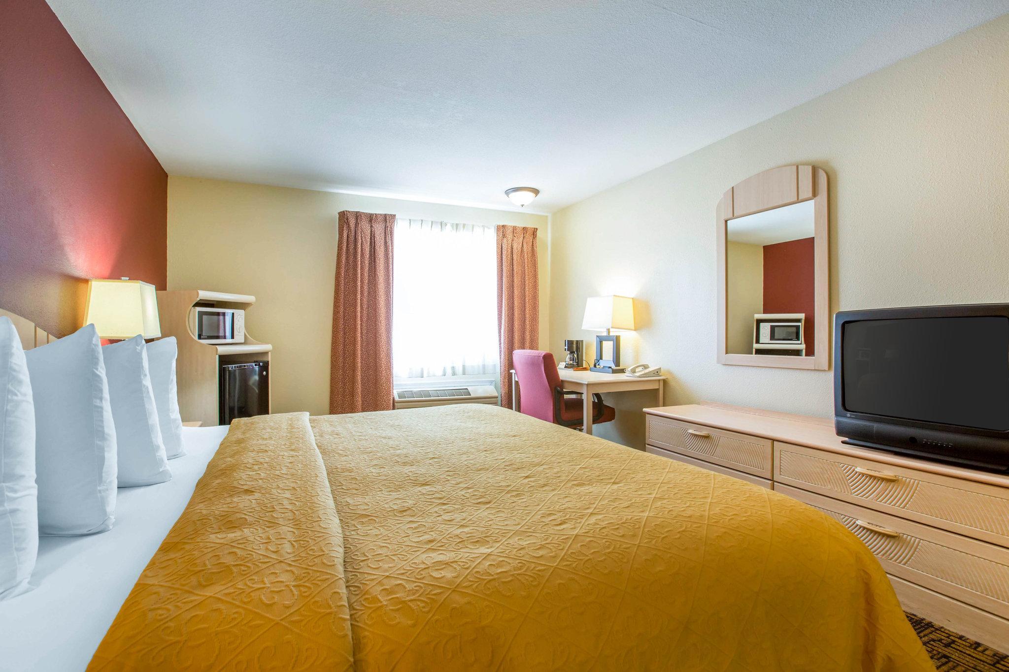 Quality Inn & Suites Weed Exteriör bild