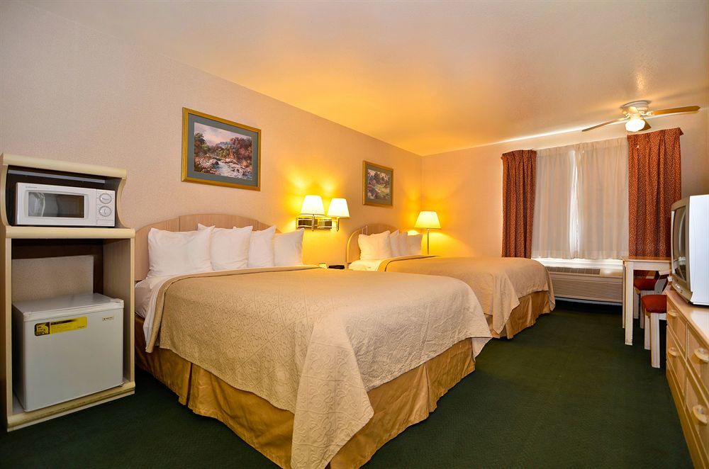 Quality Inn & Suites Weed Rum bild