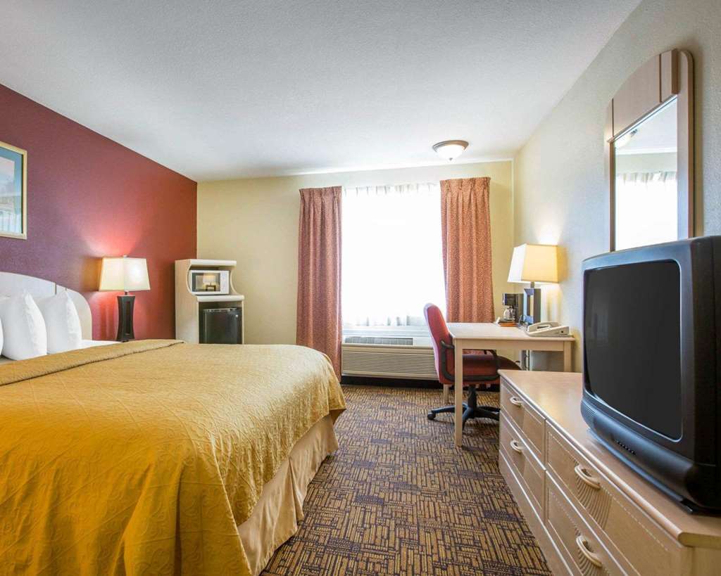 Quality Inn & Suites Weed Exteriör bild