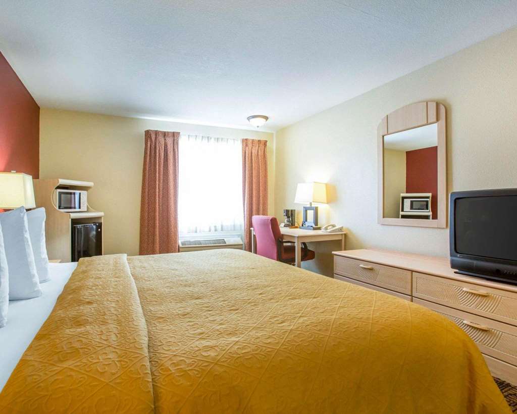 Quality Inn & Suites Weed Exteriör bild